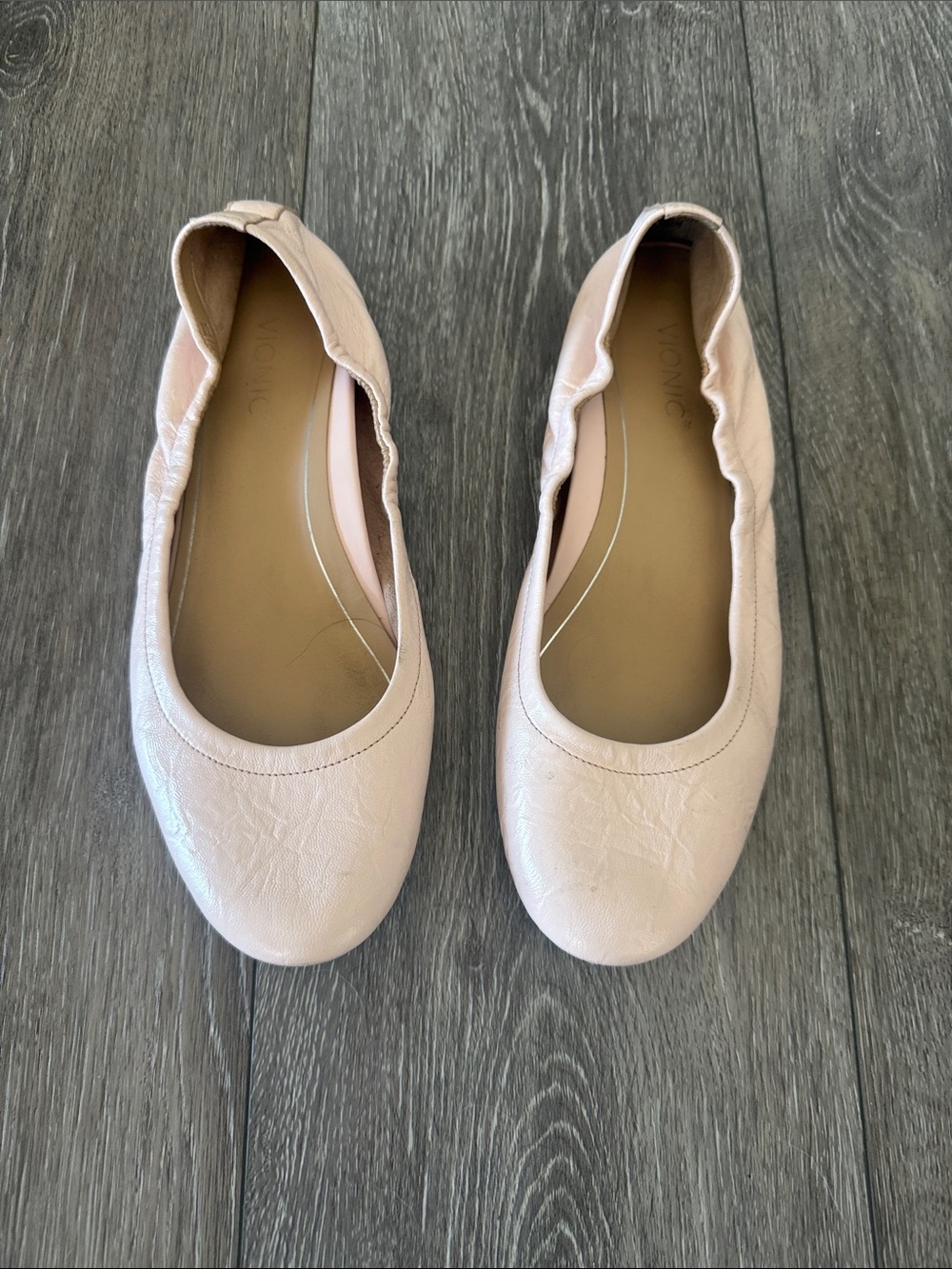 Vionic Ballet Flat in Light Blush Leather
